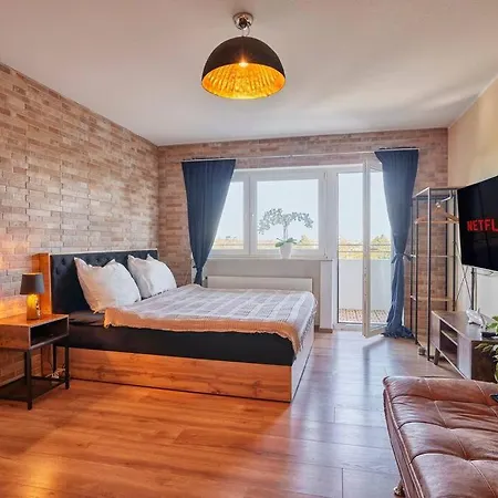 Ferienwohnung *Neues Loft*- Nahe Frankfurter Flughafen + Bahnhof Neu-Isenburg Exterior foto